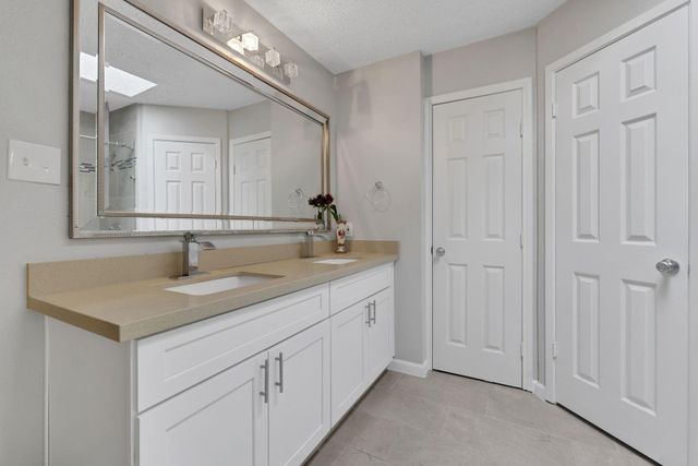 1912 Trixie Lane, Houston, TX 77042