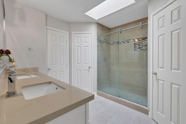 1912 Trixie Lane, Houston, TX 77042