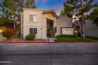 2823 W Avenue K12 Apt 137, Lancaster, CA 93536