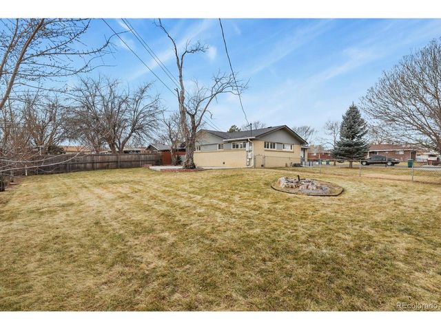 4570 Quay St, Wheat Ridge, CO 80033