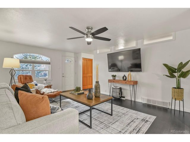 4570 Quay St, Wheat Ridge, CO 80033