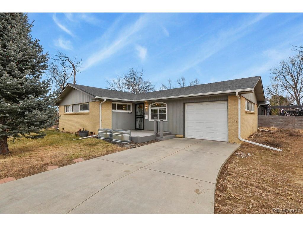 4570 Quay St, Wheat Ridge, CO 80033