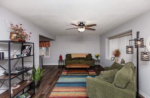 4846 Candlewick Drive, Norwalk, IA 50211
