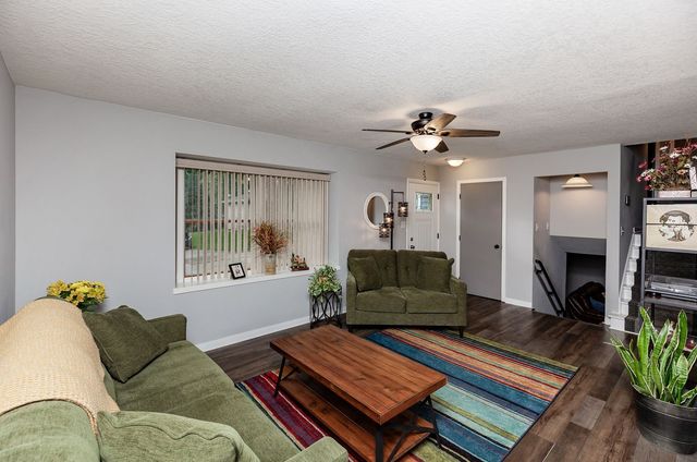 4846 Candlewick Drive, Norwalk, IA 50211