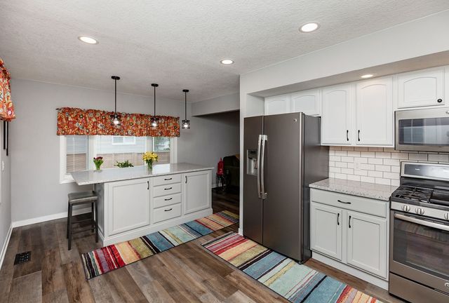 4846 Candlewick Drive, Norwalk, IA 50211