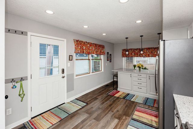 4846 Candlewick Drive, Norwalk, IA 50211