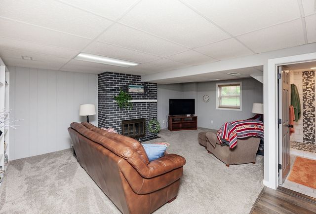 4846 Candlewick Drive, Norwalk, IA 50211