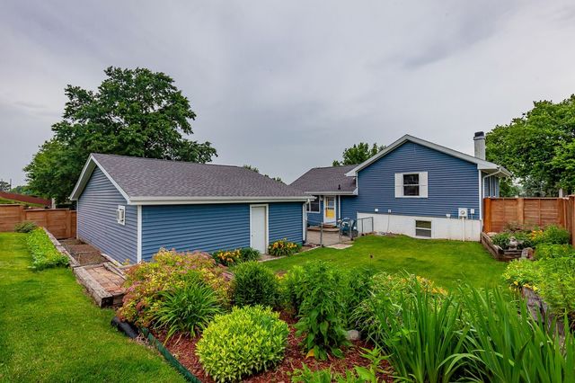 4846 Candlewick Drive, Norwalk, IA 50211