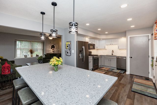 4846 Candlewick Drive, Norwalk, IA 50211