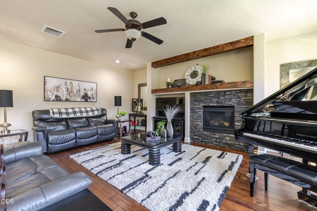 61144 Manhae Lane, Bend, OR 97702