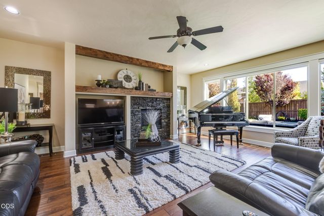 61144 Manhae Lane, Bend, OR 97702