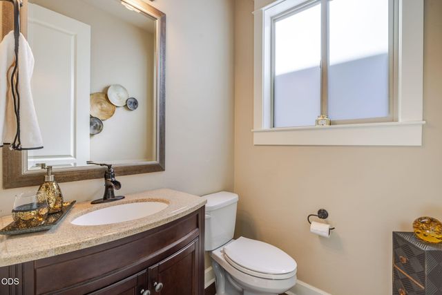 61144 Manhae Lane, Bend, OR 97702
