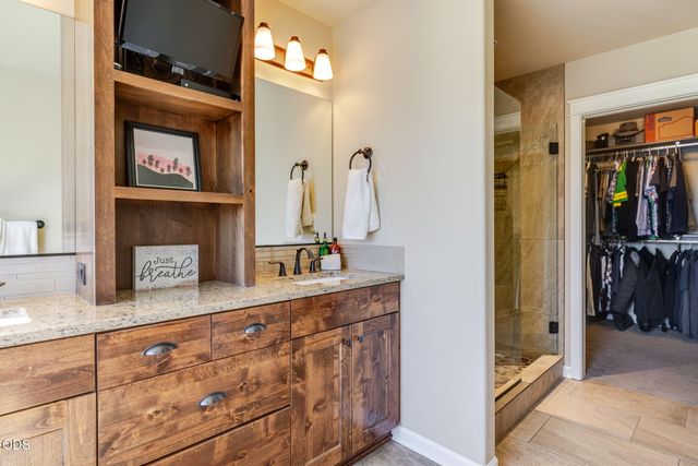 61144 Manhae Lane, Bend, OR 97702