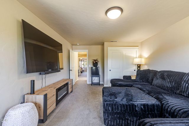 61144 Manhae Lane, Bend, OR 97702