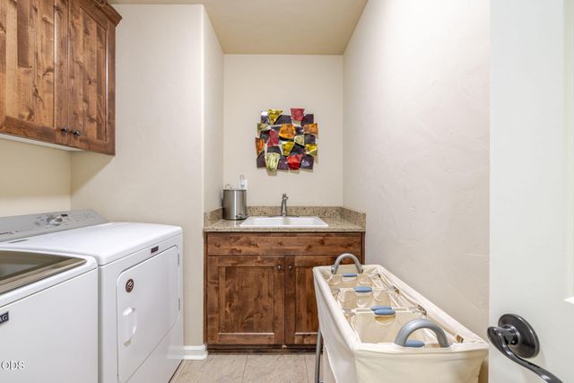 61144 Manhae Lane, Bend, OR 97702