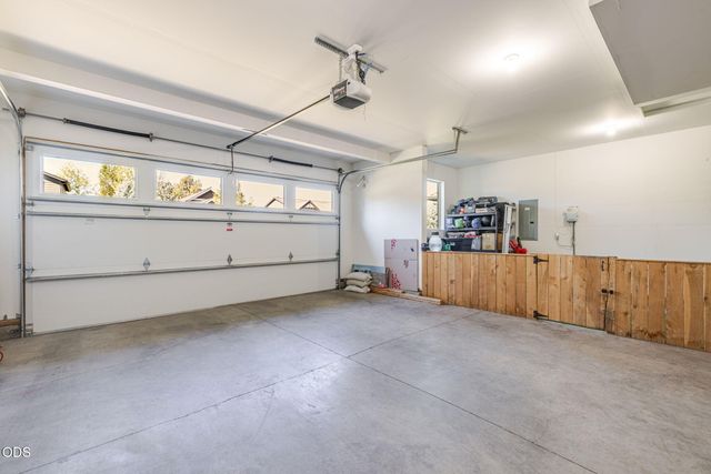 61144 Manhae Lane, Bend, OR 97702