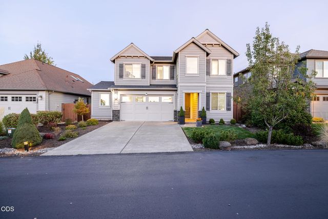 61144 Manhae Lane, Bend, OR 97702