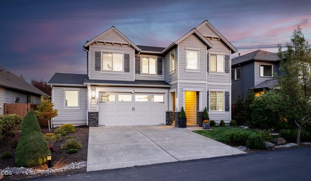 61144 Manhae Lane, Bend, OR 97702