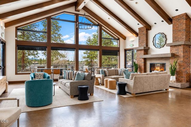 61144 Manhae Lane, Bend, OR 97702