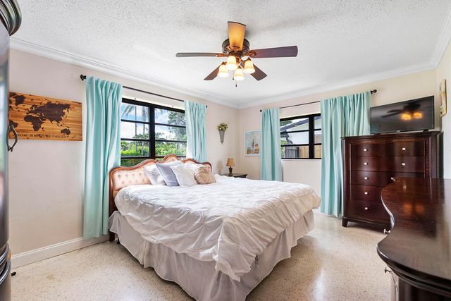 2933 NE 1st Avenue, Wilton Manors, FL 33334