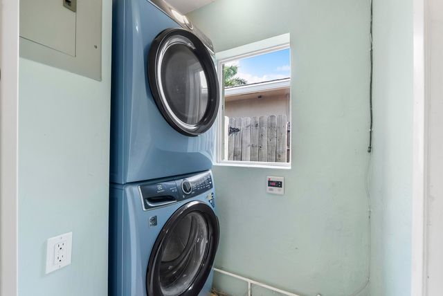 2933 NE 1st Avenue, Wilton Manors, FL 33334