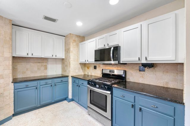 2933 NE 1st Avenue, Wilton Manors, FL 33334