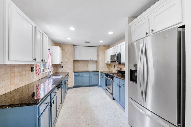 2933 NE 1st Avenue, Wilton Manors, FL 33334
