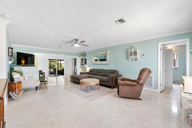2933 NE 1st Avenue, Wilton Manors, FL 33334
