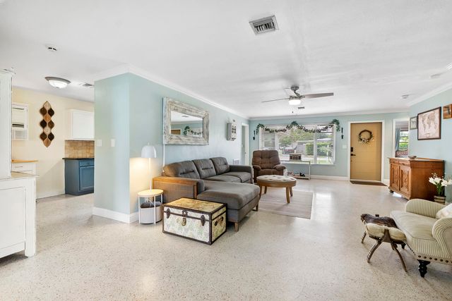 2933 NE 1st Avenue, Wilton Manors, FL 33334