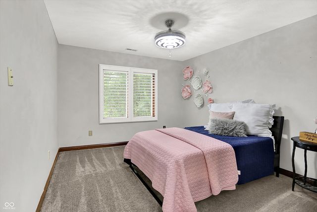 1324 Eagle Valley Drive, Greenwood, IN 46143