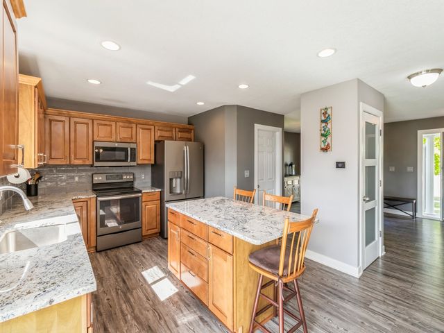 900 SE Woodbine Drive, Grimes, IA 50111