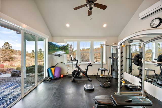 80 Placer Hill Drive, Jacksonville, OR 97530