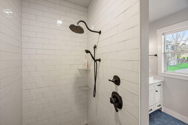 80 Placer Hill Drive, Jacksonville, OR 97530