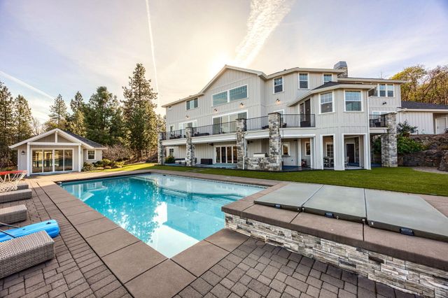 80 Placer Hill Drive, Jacksonville, OR 97530