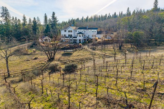 80 Placer Hill Drive, Jacksonville, OR 97530