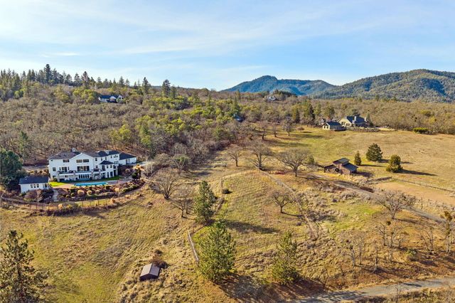 80 Placer Hill Drive, Jacksonville, OR 97530