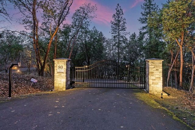 80 Placer Hill Drive, Jacksonville, OR 97530