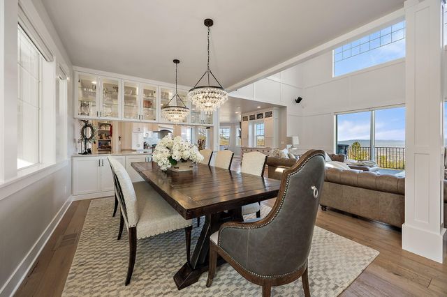 80 Placer Hill Drive, Jacksonville, OR 97530