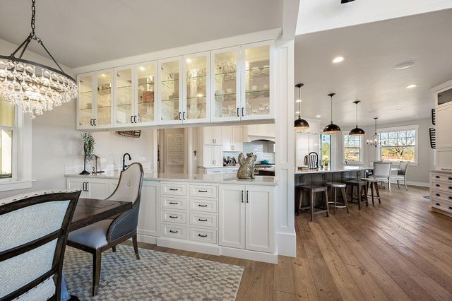 80 Placer Hill Drive, Jacksonville, OR 97530