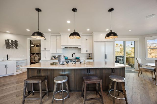 80 Placer Hill Drive, Jacksonville, OR 97530