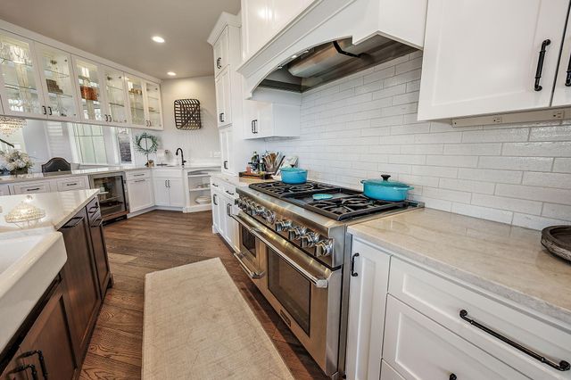 80 Placer Hill Drive, Jacksonville, OR 97530