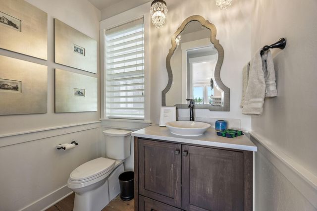 80 Placer Hill Drive, Jacksonville, OR 97530