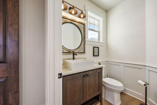 80 Placer Hill Drive, Jacksonville, OR 97530