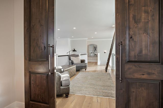 80 Placer Hill Drive, Jacksonville, OR 97530