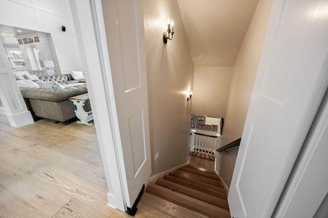 80 Placer Hill Drive, Jacksonville, OR 97530