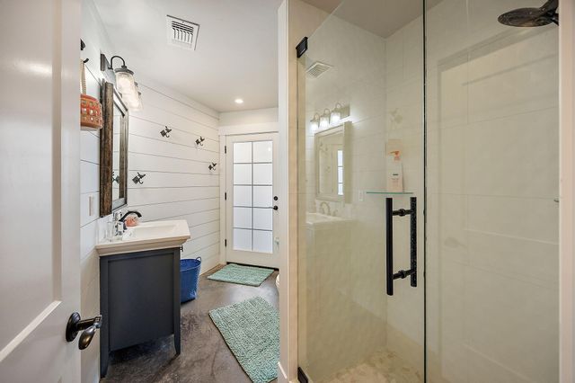 80 Placer Hill Drive, Jacksonville, OR 97530