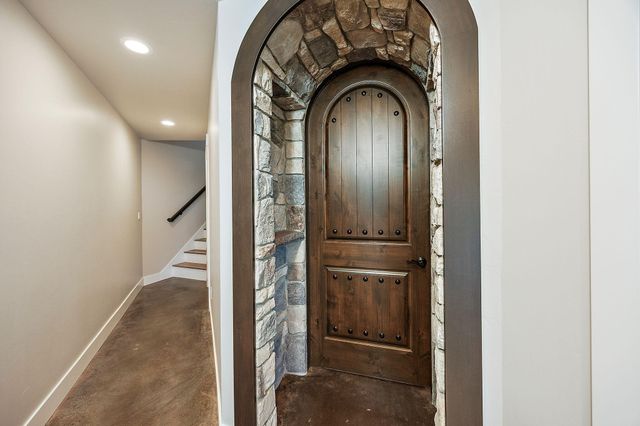 80 Placer Hill Drive, Jacksonville, OR 97530