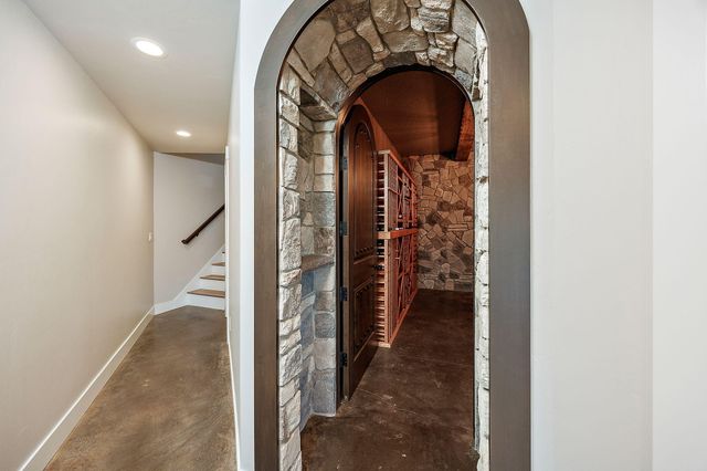 80 Placer Hill Drive, Jacksonville, OR 97530