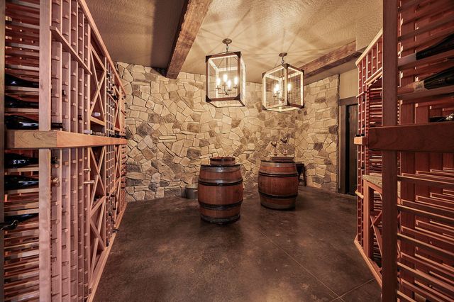 80 Placer Hill Drive, Jacksonville, OR 97530