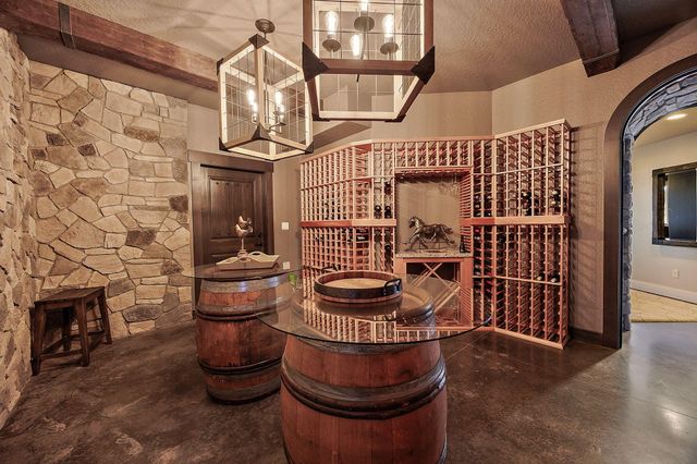 80 Placer Hill Drive, Jacksonville, OR 97530